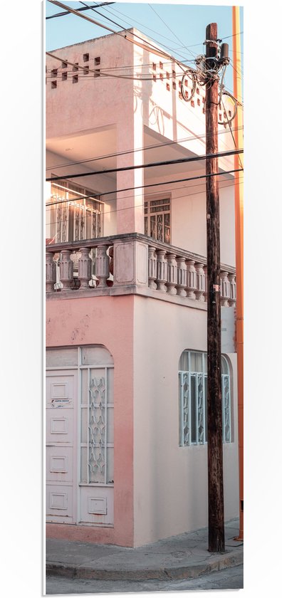 PVC Schuimplaat - Klein Balkon van Roze Woning - 30x90 cm Foto op PVC Schuimplaat (Met Ophangsysteem)