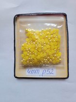 Parels voor voorwerpen (bv. beer) te beplakken - 2 zakjes - 4mm - Parelmoer geel