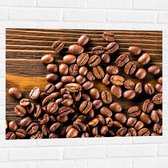 Muursticker - Hoopje Koffiebonen op Houten Tafel - 80x60 cm Foto op Muursticker