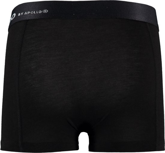 Achterkant van een zwarte bamboe jongensboxershort met grijze tailleband met 'BY APOLLO' tekst.