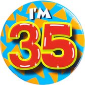 Button 35 Jaar - Button met speld (55mm) - Leeftijd badge - 35 Jaar versiering - Accessoires - Rozet I'm 35 - Verjaardag jongen / meisje / man / vrouw - Button 35 Jaar