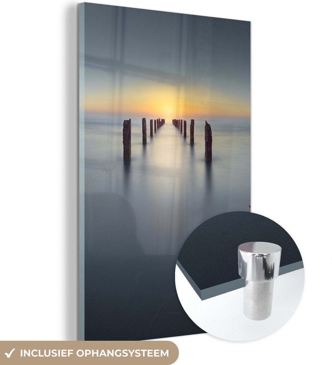 ® Glasschilderij 100x150 cm - Schilderij acrylglas - Zee - Zonsondergang - Palen - Landsch