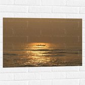 Muursticker - Oceaan - Zee - Bootje - Mensen - Zonlicht - 75x50 cm Foto op Muursticker