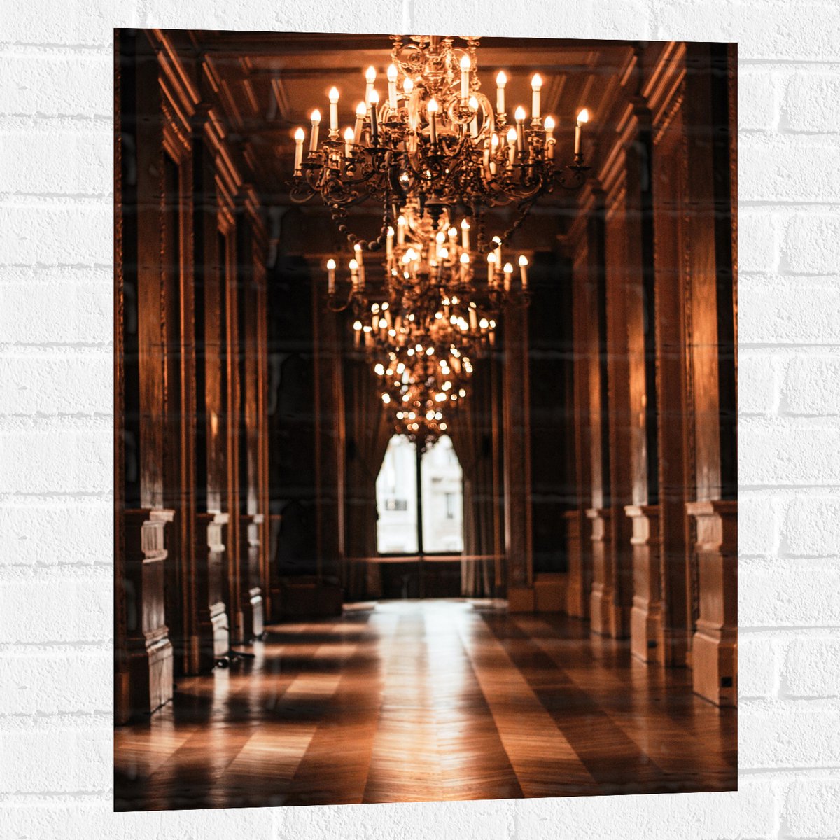 Muursticker - Kroonluchter in de Hal - 60x80 cm Foto op Muursticker