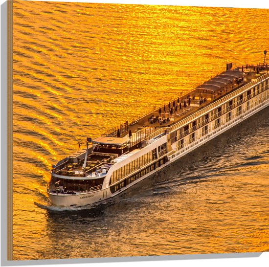 Hout - Toeristenboot op het Water tijdens de Zonsondergang - 80x80 cm - 9 mm dik - Foto op Hout (Met Ophangsysteem)