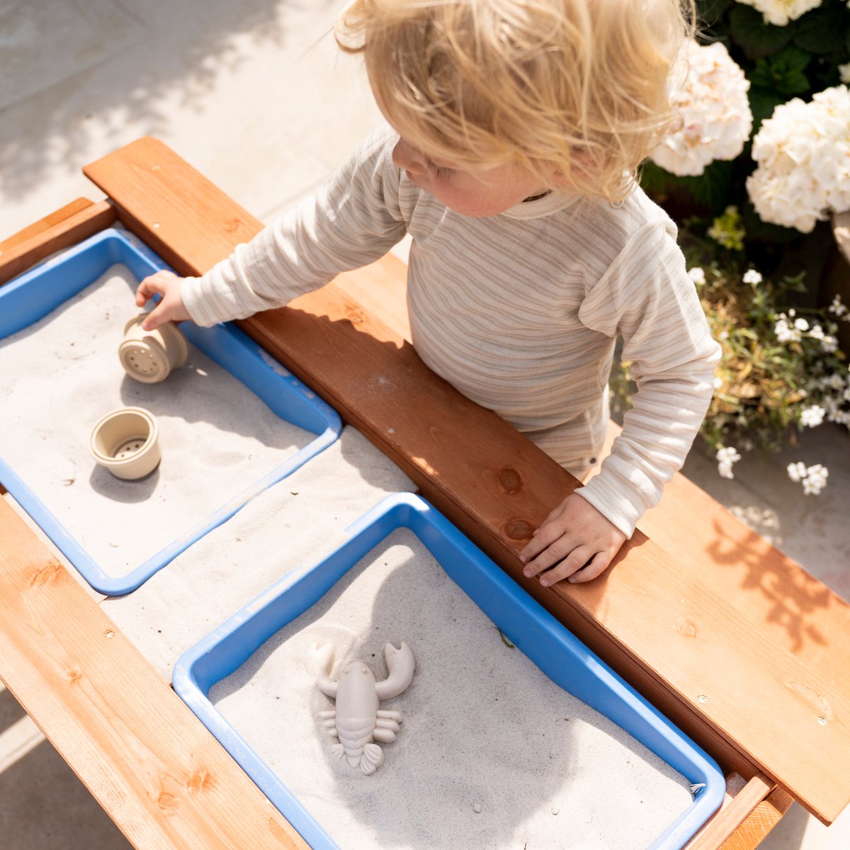 Sunny Dave Zand & Water Picknicktafel in Bruin voor kinderen - Multifunctionele Picknick tafel met 2 uitneembare kunststof bakken - FSC hout — afbeelding 11