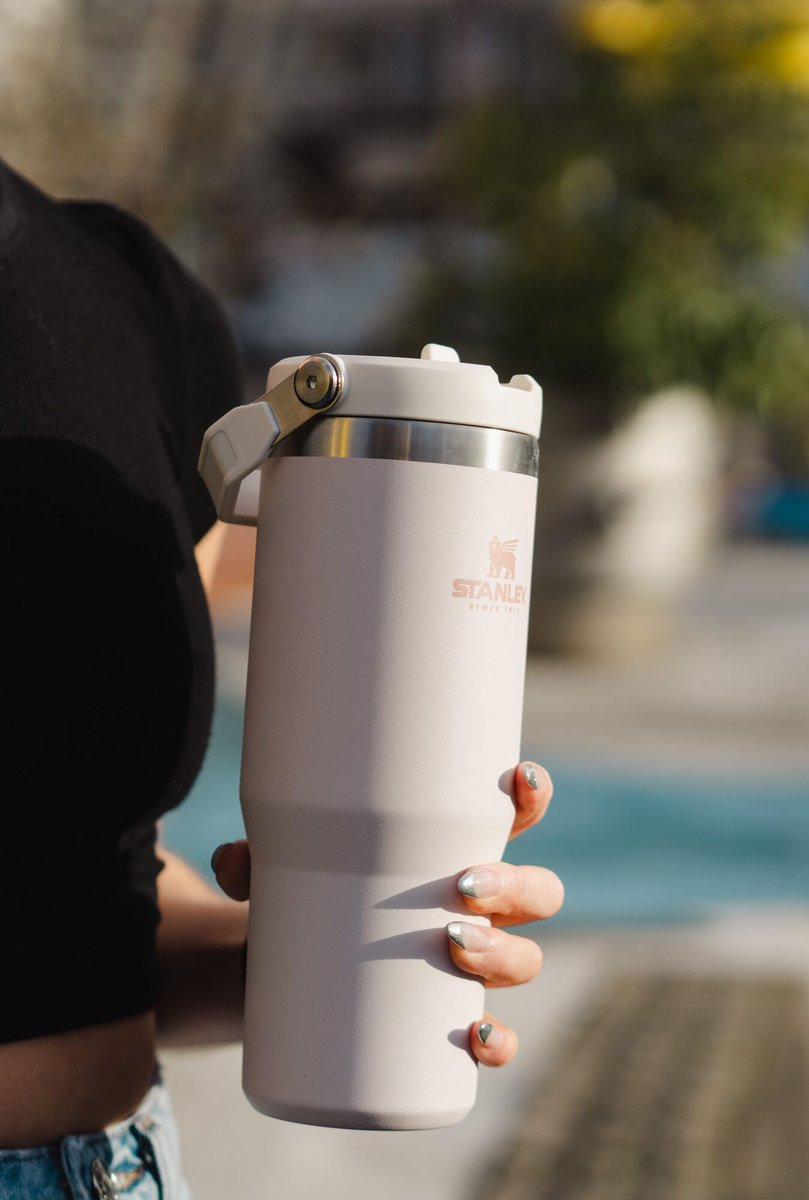 Stanley Flip Straw Tumbler 1.0 Waterfles Met Rietje 0.89L - Houdt 12+ Uur Koud - Roestvrijstalen Drinkfles - BPA-Vrij - Thermosfles gemakkelijk mee te nemen - Vaatwasserbestendig - Rose Quartz – foto 3