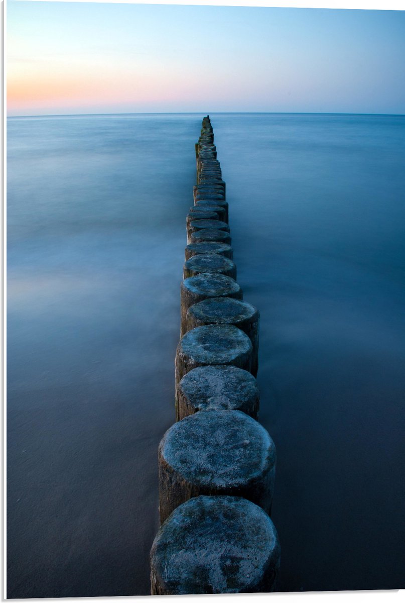 PVC Schuimplaat - Strand - Zand - Zee - Palen - Hout - 50x75 cm Foto op PVC Schuimplaat (M