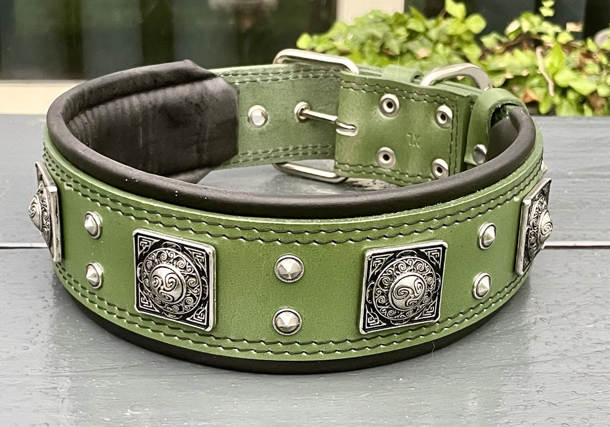 THE EROS "GROEN" HONDEN HALSBAND (65 - 75 CM) MAAT XXL