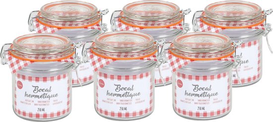 Ensemble de six bocaux en verre avec fermeture à levier, joint en caoutchouc orange et motif à carreaux rouge et blanc. Les bocaux font 250 ml.