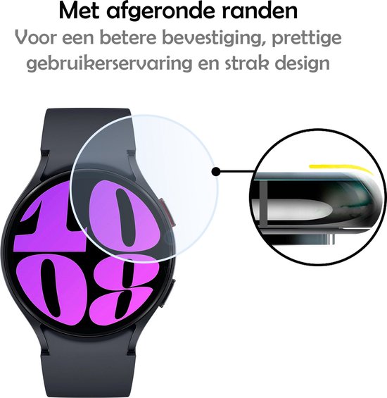 Zwarte smartwatch met paars display en een gedetailleerde weergave van de afgeronde randen van de screenprotector.