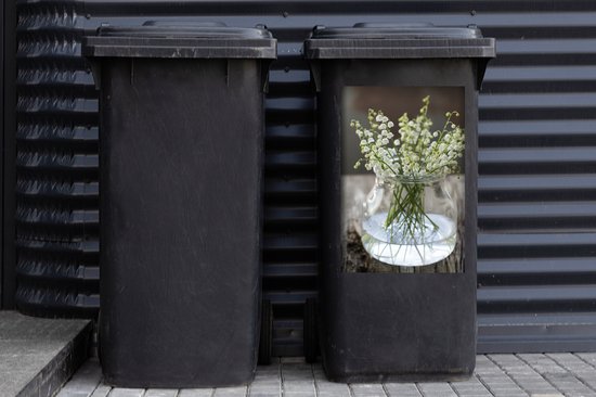 Autocollant conteneur Le muguet - Le muguet dans un vase transparent - 40x60 cm - autocollant poubelle à roulettes - autocollant conteneur résistant aux intempéries