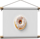 Textielposter - Donut met Wit Glazuur en Sprinkels tegen Lichtgekleurde Achtergrond - 40x30 cm Foto op Textiel