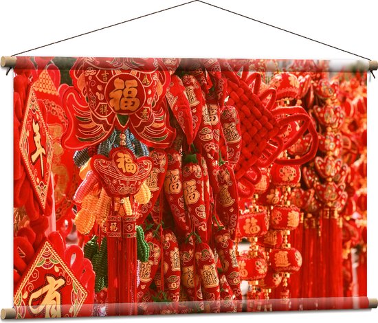 Textielposter - Kraam Vol Rode Chinese Versieringen - 90x60 cm Foto op Textiel