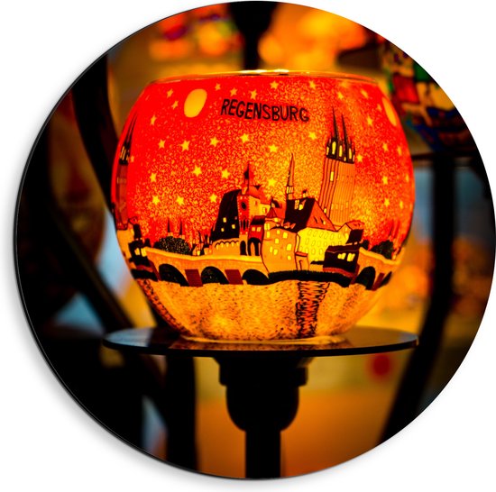 Dibond Muurcirkel - Lichtgevende Lampion met de Stad Regensburg in Duitsland - 40x40 cm Foto op Aluminium Muurcirkel (met ophangsysteem)