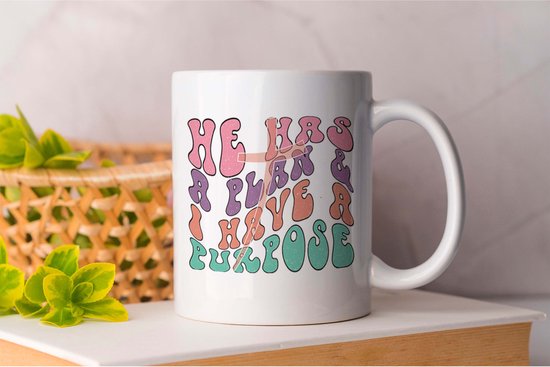 Mug Il a un plan et j'ai un but - Dieu - Jésus - Blessed - Faith - Dieu est bon - Saint- Spirit - Jésus t'aime - Église - Église - Cadeau - Cadeau