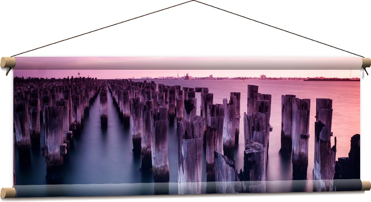 Textielposter - Palen - Water - Hout - Zee - Kleuren - 90x30 cm Foto op Textiel