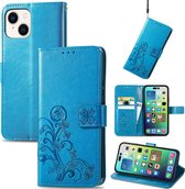 Mobigear Telefoonhoesje geschikt voor Apple iPhone 15 Hoesje | Mobigear Clover Bookcase Portemonnee | Pasjeshouder voor 3 Pasjes | Telefoonhoesje voor Pinpas / OV Kaart / Rijbewijs - Blauw