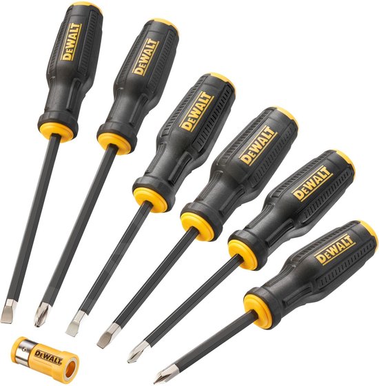 Zes DeWalt schroevendraaiers met zwarte en gele handvatten en metalen stelen, inclusief magnetische bithouder.