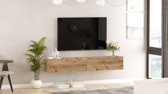 Zwevend tv-meubel van donker eikenhout met twee deuren, boven een tv, in een lichte woonkamer.