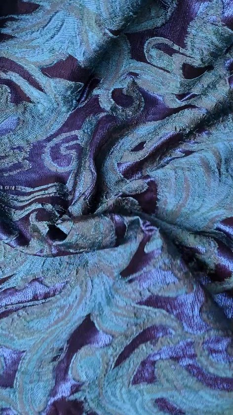 soepele viscose tricot met paisley motief