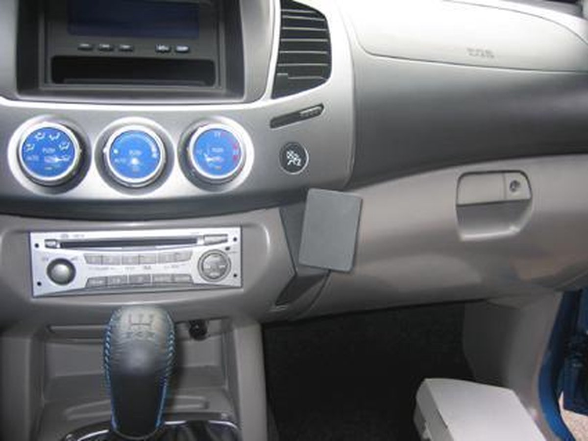 Brodit ProClip houder geschikt voor Mitsubishi L200 2006-2009 Angled mount