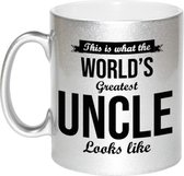 This is what the worlds greatest uncle looks like cadeau koffiemok / theebeker - zilverkleurig - 330 ml - verjaardag / bedankje - tekst mokken