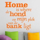 muursticker Home is where de hond - oranje - 75x72cm