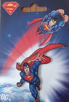 Strijk embleem Superman die vliegt in de lucht