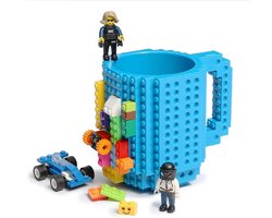 Build on Brick Mug - licht blauw - 350 ml - bouw je eigen mok met bouwsteentjes - BPA vrije drinkbeker cadeau voor kinderen of volwassenen - koffie thee limonade of andere dranken - pennenbeker - creatief accessoire voor op bureau -HnD