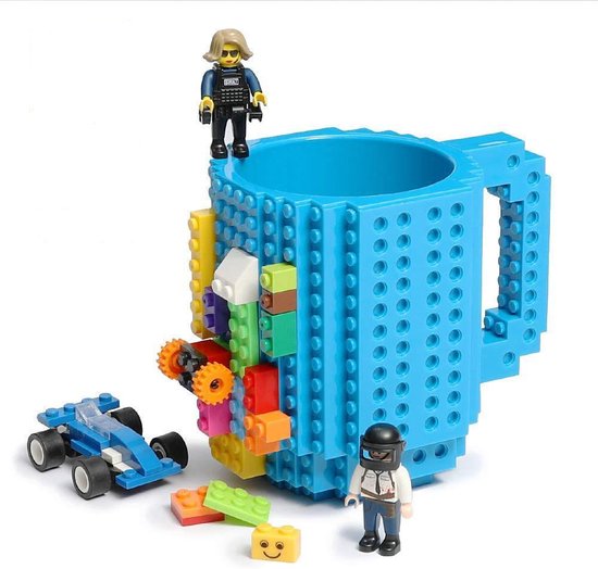 Build on Brick Mug - licht blauw - 350 ml - bouw je eigen mok met bouwsteentjes - BPA vrije drinkbeker cadeau voor kinderen of volwassenen - koffie thee limonade of andere dranken - pennenbeker - creatief accessoire voor op bureau -HnD