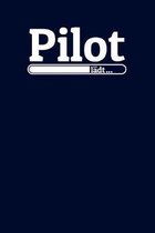 Pilot l�dt: Notizen - gepunktet, liniertes Notizbuch - f�r Notizen, Erinnerungen, Daten - Notizbuch f�r Pilot in Ausbildung