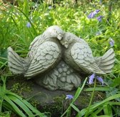 Betonnen tuinbeeld - koppel duiven