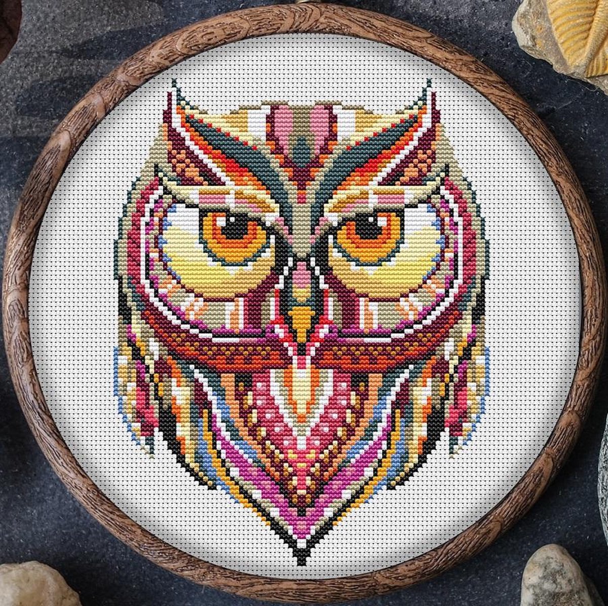 Borduurpakket MANDALA UIL - (200) - Awesome Pattern - telpatroon om zelf te borduren - geschikt voor beginners