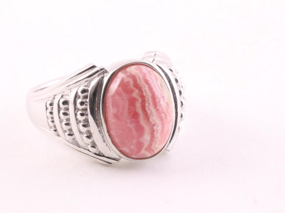 Bewerkte zilveren ring met rhodochrosiet - maat 20
