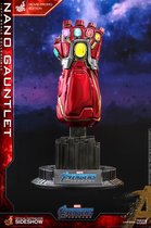 Hot Toys: Avengers Endgame - Movie Promo Edition Nano Gauntlet 1:4 scale Figuur