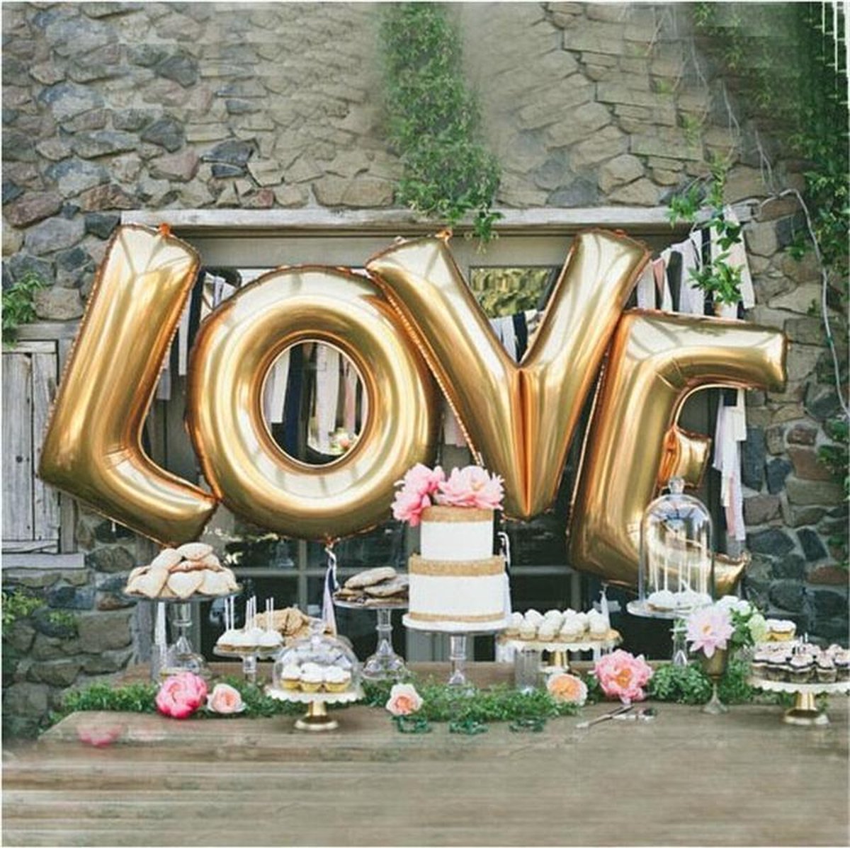 De kerk Vooruitzien verkenner LOVE ballonen, Gouden letter 90cm hoog, Huwelijks ballonnen, Liefde,  Bruidsversiering | bol.com