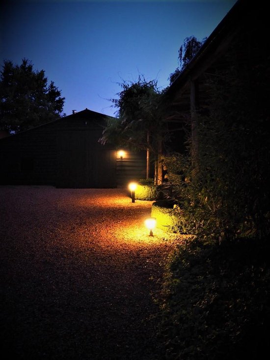 Iplux® - Oslo - Solar Tuinverlichting - Warm wit - Staande lamp 68cm - iplux