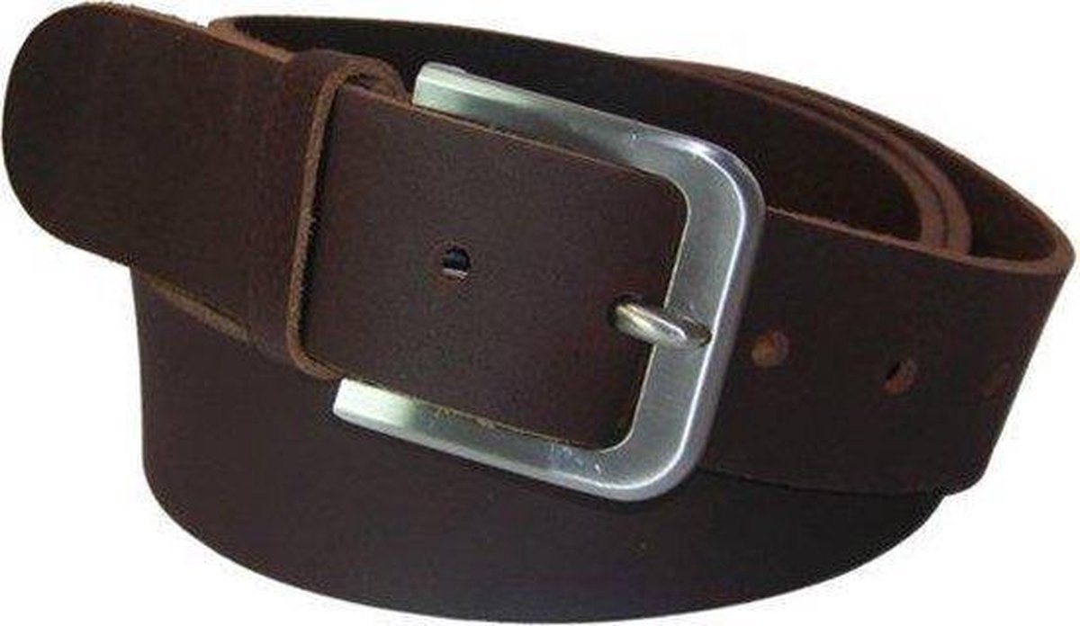 100% leren Riem, 4 cm Breed, taillemaat 115 cm. Donkerbruin.