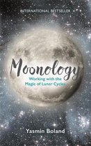 Boek cover Moonology van Yasmin Boland