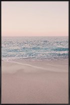 JUNIQE - Poster in kunststof lijst Rosegold Beach Morning -30x45