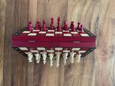Chess the Game - Onze Kleinste Magnetisch Schaakspel - ROOD houten schaakbord incl. schaakstukken. Reiseditie!