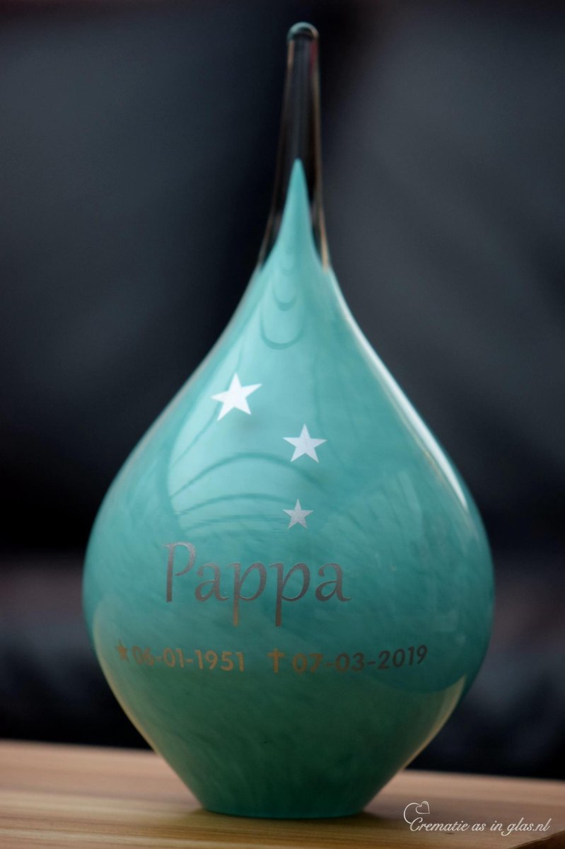 Urn van glas met een door u aangegeven naam én datums- Turquoise opake urn met naam,symbool én datums dmv.hoge kwaliteit sign folie-Medium urn voor deelbestemming crematie-as-inhoud 180 ml-Deelbestemming urn Mens-Urn Dierbare-Urn Dier