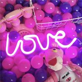 Neon Tales Wandlamp - Neon 'Love' Lamp - Roze licht - USB aansluiting en batterijenlader (3xAA)