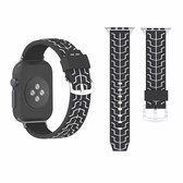 Voor Apple Watch Series 3 & 2 & 1 38 mm Fashion Fishbone patroon siliconen horlogebandje (zwart + wit)