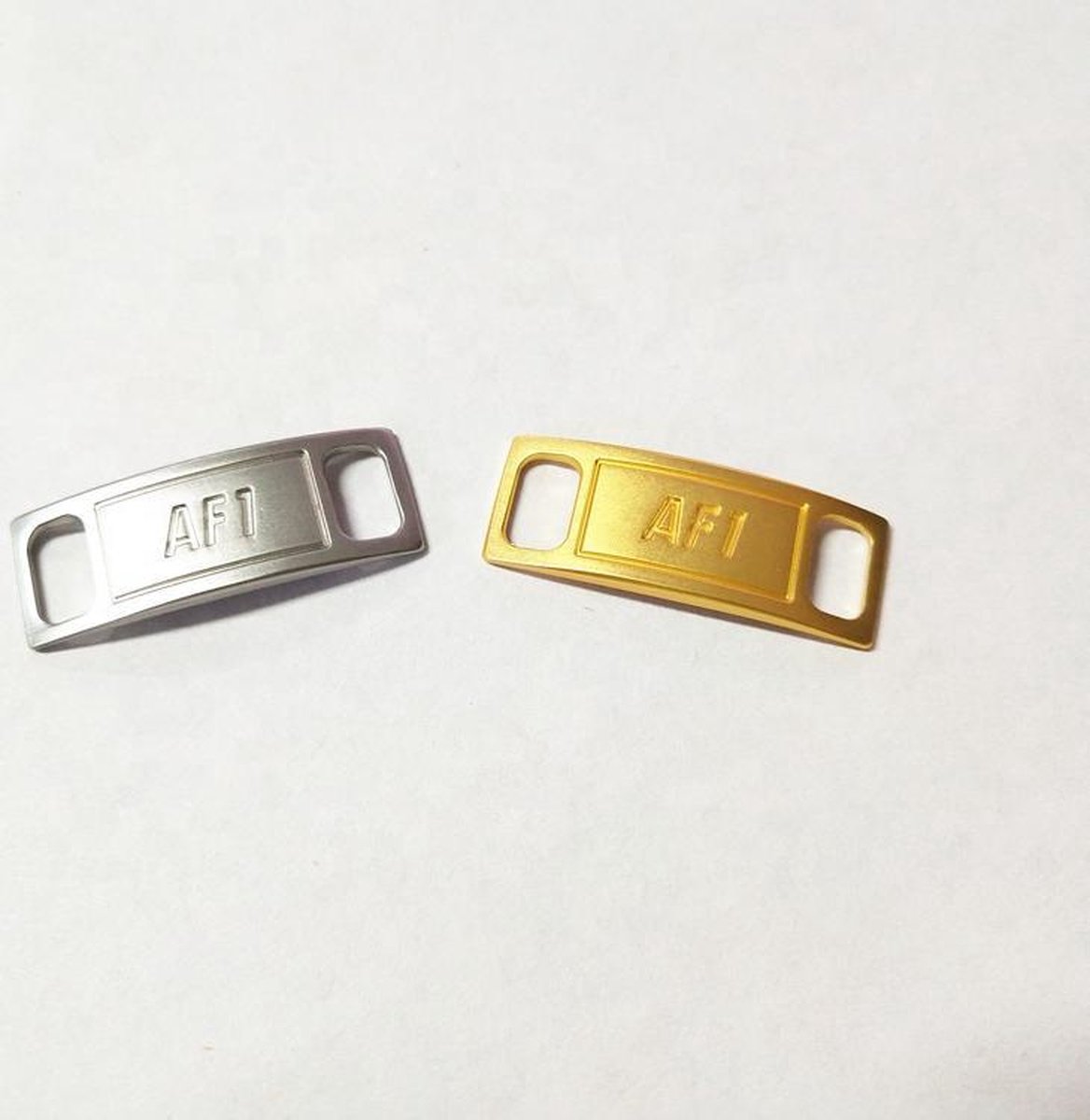 nike air force 1 metal tag