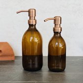 Groeikruid Zeeppompjes Set | Zeepdispensers | Vrijstaand | 500 + 300 ml |Amber glas | RVS pompkop | Antiek Koper