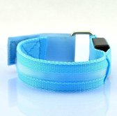 2 stuks Led verlichte armband (blauw) voor sportievelingen die hardlopen, fietsen en wandelen en verder iedereen die in het donker gezien wil worden - Sport armband - Hardloop verl