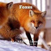 Foxes 8.5 X 8.5 Calendar September 2021 -December 2022: Monthly Calendar with U.S./UK/ Canadian/Christian/Jewish/Muslim Holidays-Fox Animal Nature