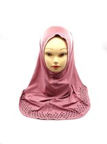 Elegante donkere roze hoofddoek, mooie hijab